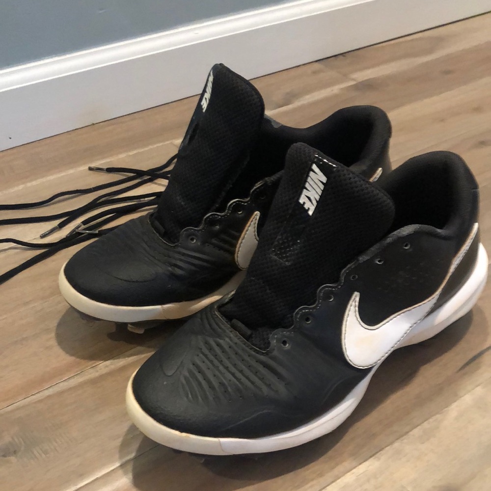 Men’s Nike baseball cleats